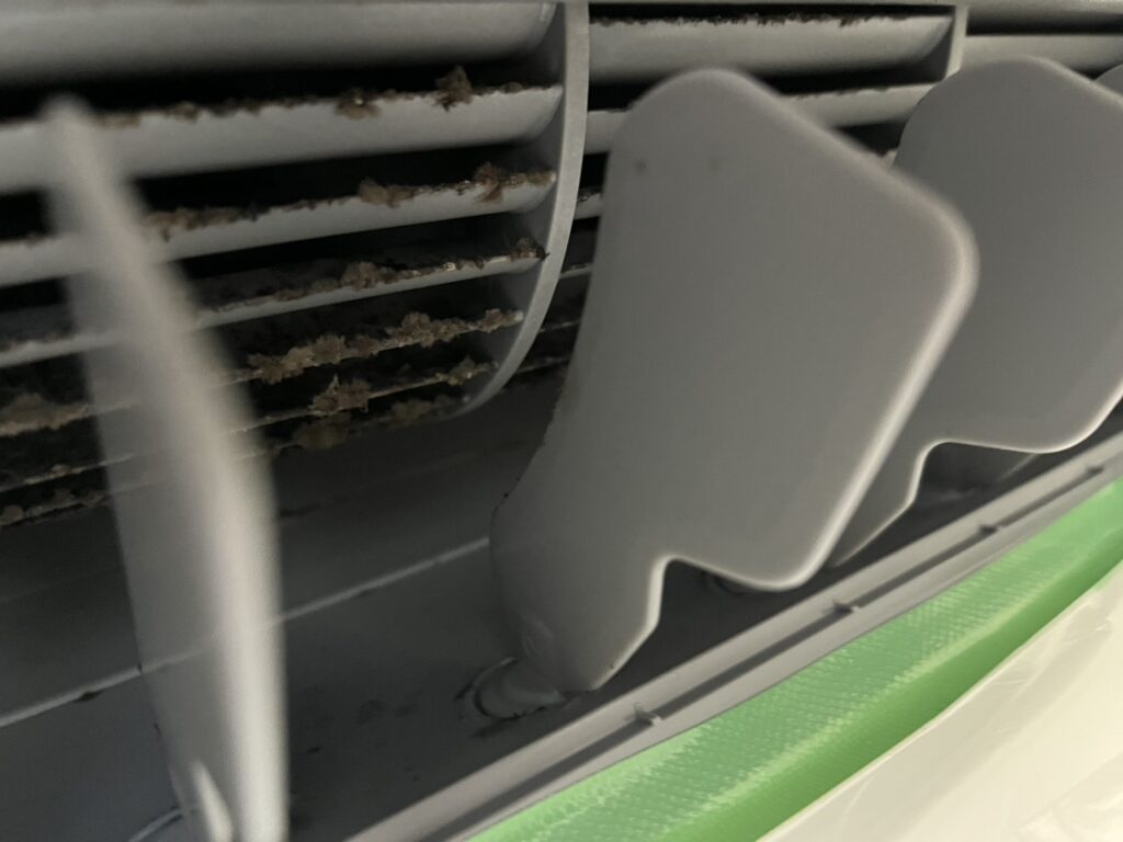 エアコンお掃除前