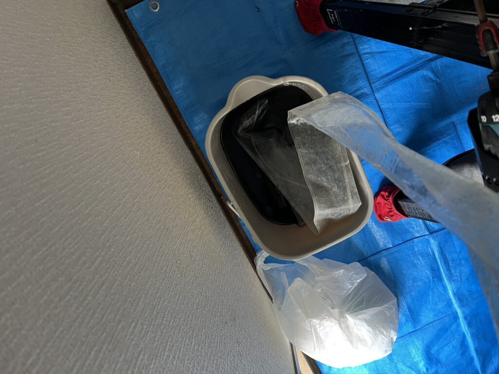 26/4/26　エアコンクリーニング汚水