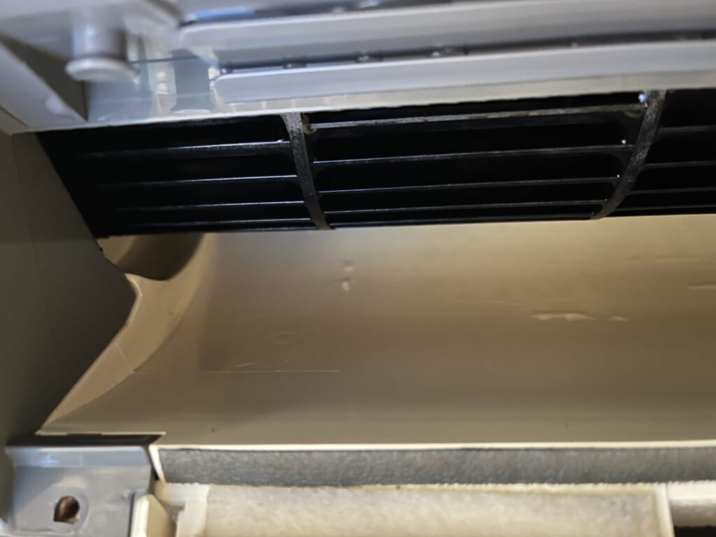 高圧洗浄機ですっきり綺麗になった内部の汚れ