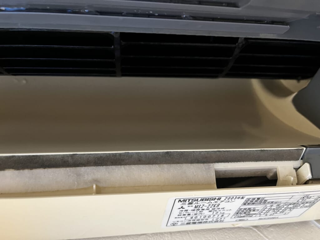 クリーニング後はしっかりと右半分からも風が出るようになりました
